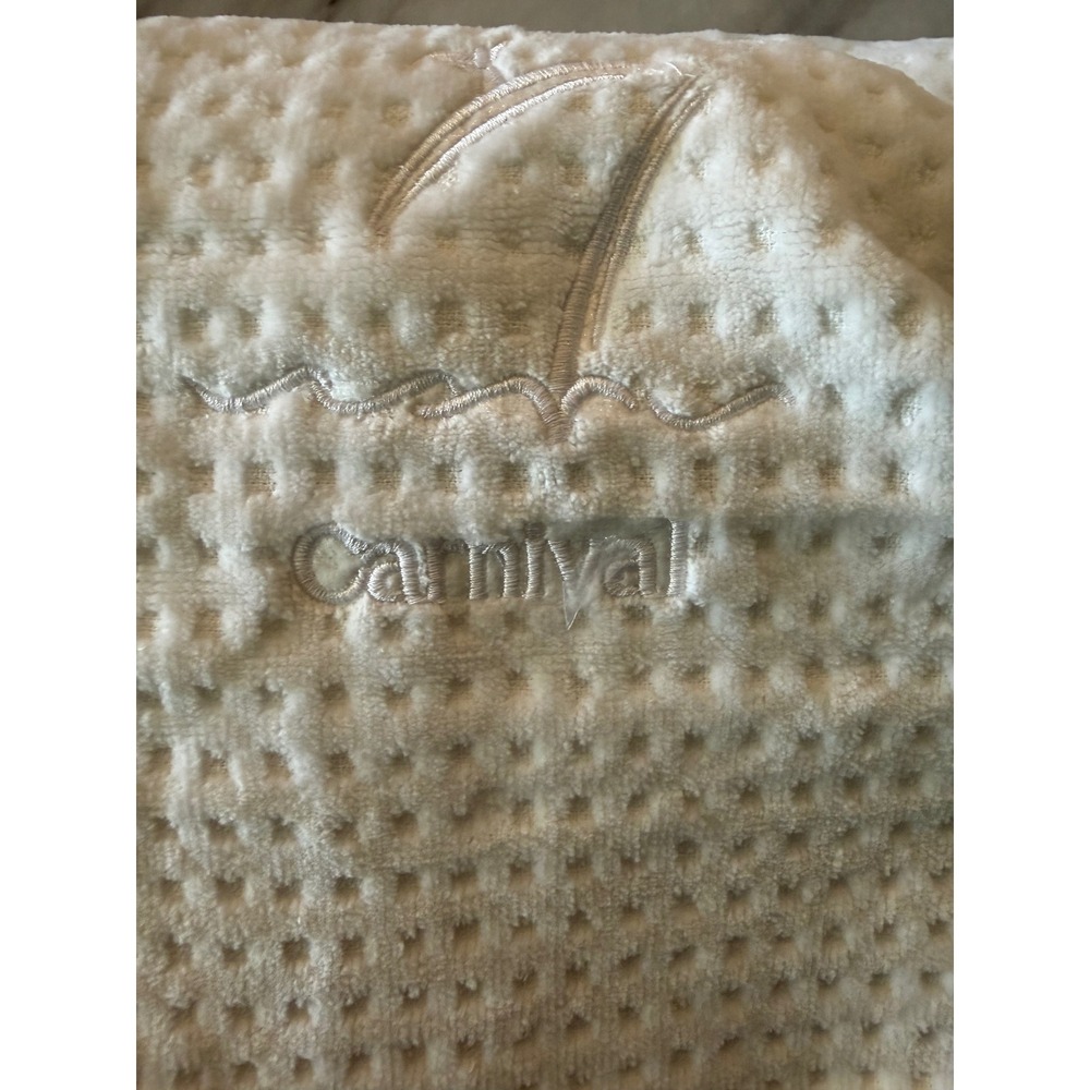 Carnival Cruise Line White Waffle Knit Bathrobe Embroidered Logo Spa Robe OSFM